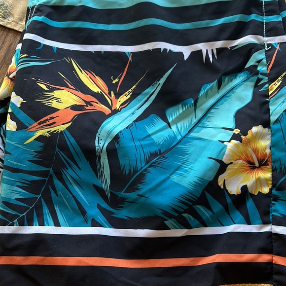 Men's Swim Shorts Mirage Aggrolite Floral Trunks Green Floral.  4 way Stretch - Picture 8 of 10